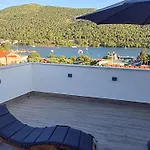 Mlinar-two Bedroom Seaview Apartment Grebastica