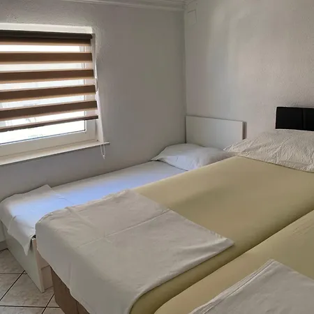 Mlinar-two Bedroom Seaview Lägenhet