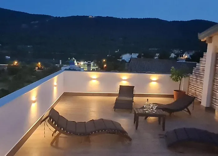 Mlinar-two Bedroom Seaview Lägenhet *