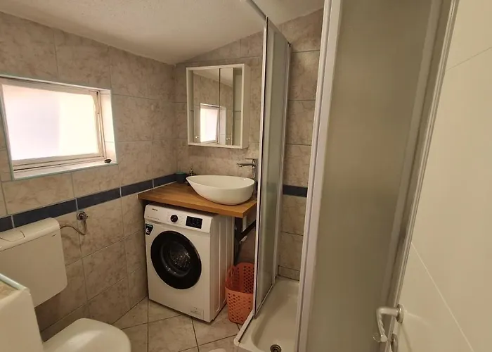 Mlinar-two Bedroom Seaview Lägenhet