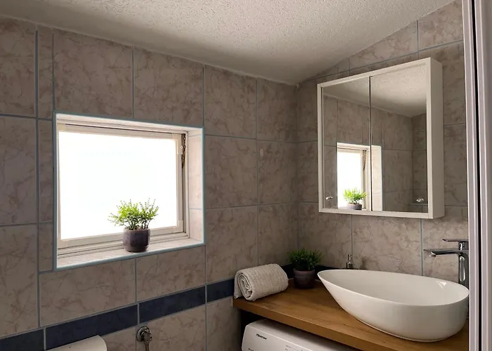 Mlinar-two Bedroom Seaview Lägenhet